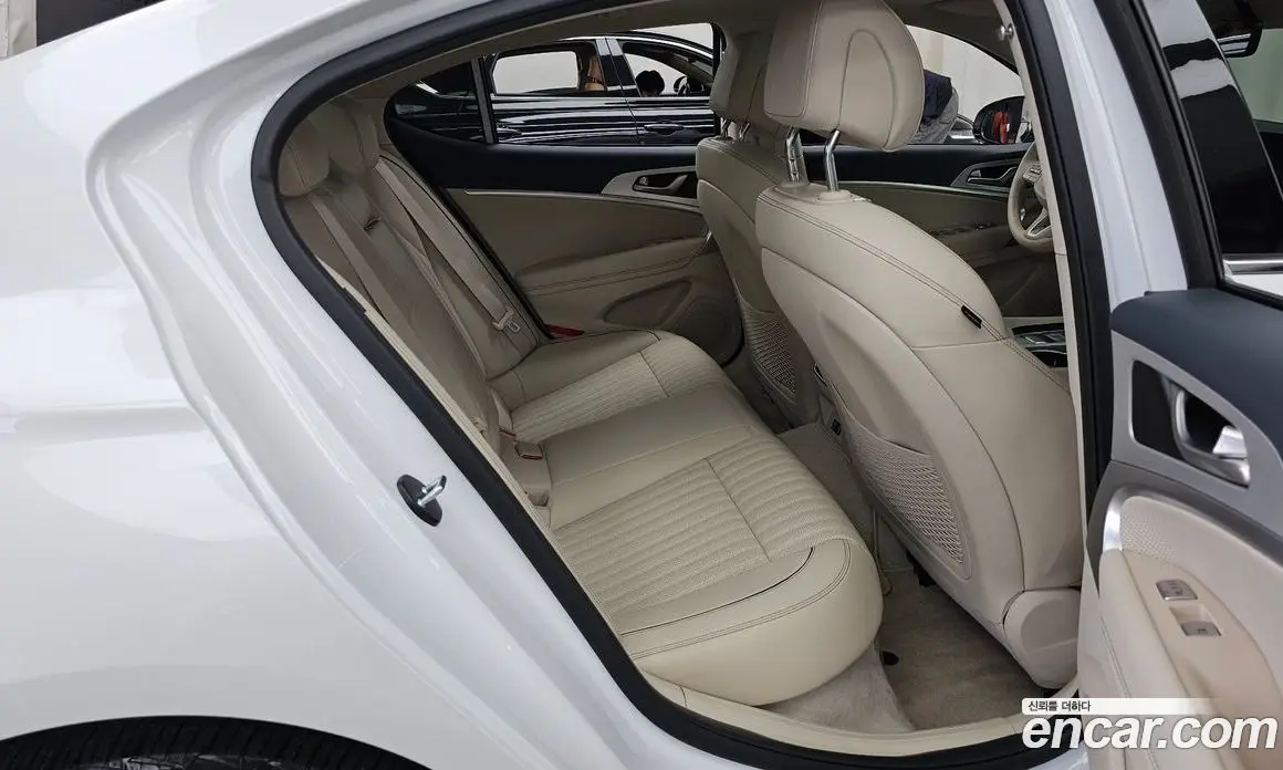 Genesis G70 2023 2.5 автомат (гидро), фото 12