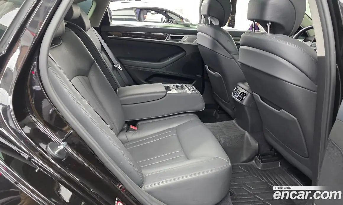 Genesis G80 2017 3.3 автомат (гидро), фото 12 Genesis G80 2017 3.3 автомат (гидро), фото 12