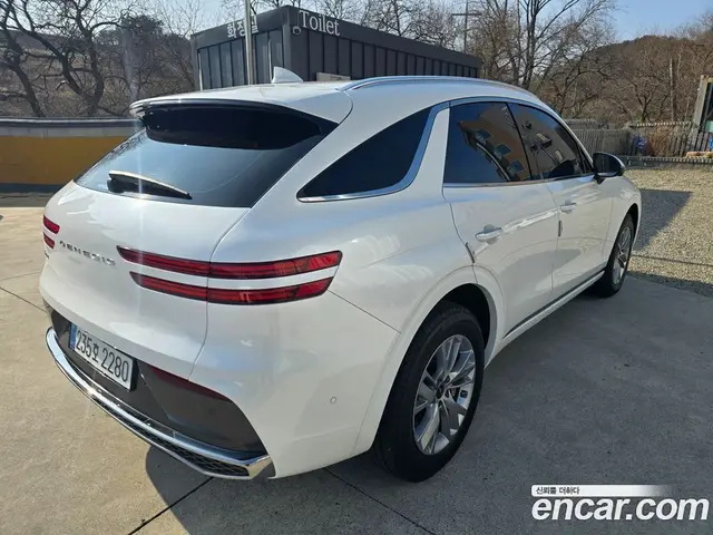 Genesis GV70 2025 2.5 автомат (гидро), миниатюра 2