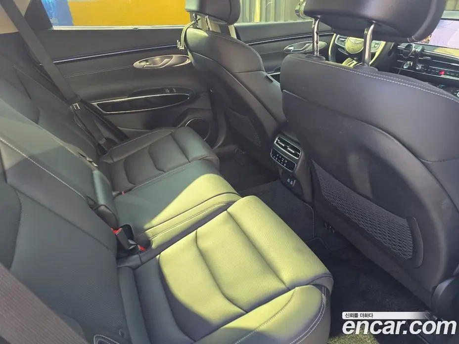 Genesis GV70 2025 2.5 автомат (гидро), фото 12