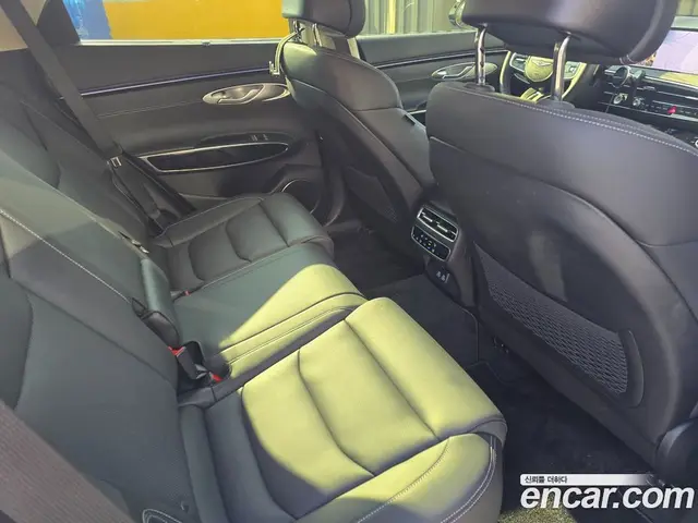 Genesis GV70 2025 2.5 автомат (гидро), миниатюра 12