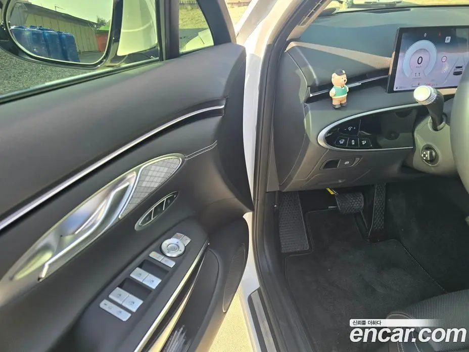 Genesis GV70 2025 2.5 автомат (гидро), фото 13