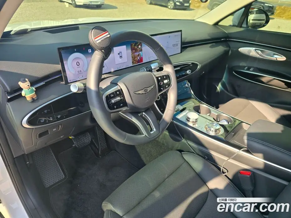 Genesis GV70 2025 2.5 автомат (гидро), фото 10