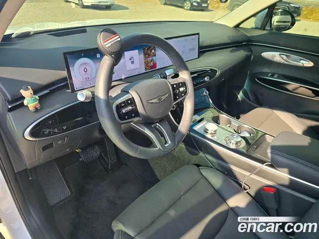 Genesis GV70 2025 2.5 автомат (гидро), миниатюра 10