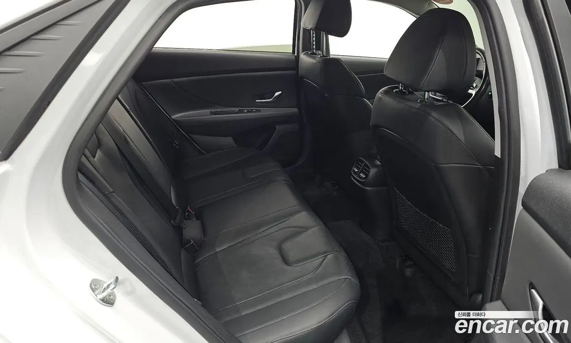 Hyundai Avante 2020 1.6 автомат (гидро), фото 12