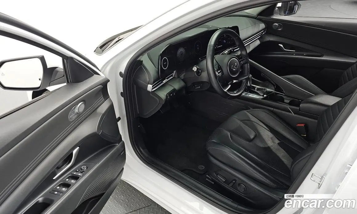 Hyundai Avante 2020 1.6 автомат (гидро), фото 10