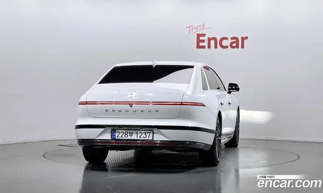 Hyundai Grandeur 2024 1.6 автомат (гидро), миниатюра 4 Hyundai Grandeur 2024 1.6 автомат (гидро), миниатюра 4