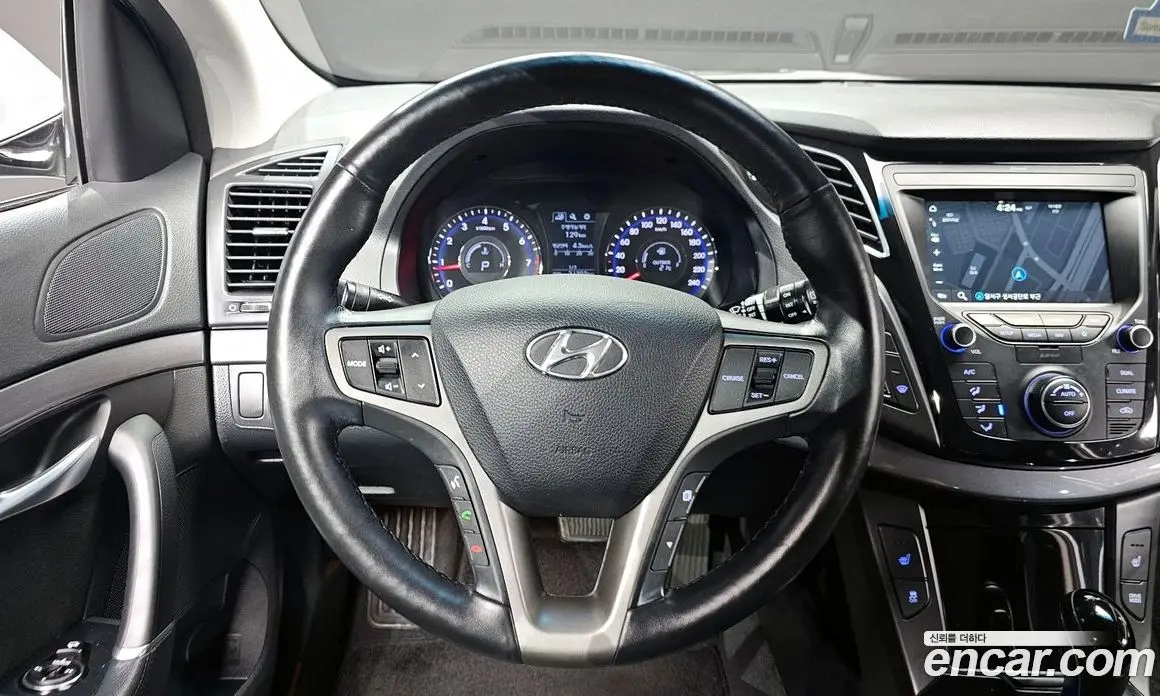 Hyundai i40 2017 2.0 автомат (гидро), фото 13