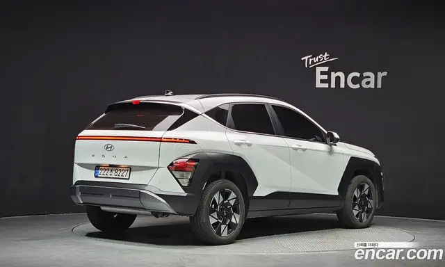 Hyundai Kona 2025 1.6 автомат (гидро), миниатюра 2