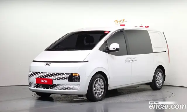 Hyundai Staria, 2022, 42 305 км