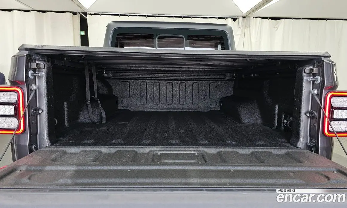 Jeep Gladiator 2021 3.6 автомат (гидро), фото 20
