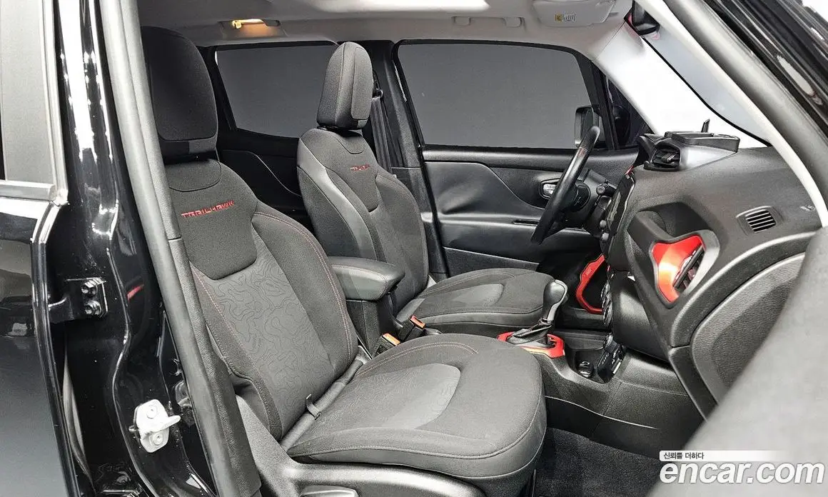 Jeep Renegade 2017 2.0 автомат (гидро), фото 10 Jeep Renegade 2017 2.0 автомат (гидро), фото 10