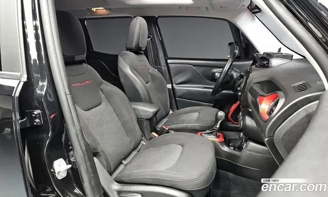 Jeep Renegade 2017 2.0 автомат (гидро), миниатюра 10 Jeep Renegade 2017 2.0 автомат (гидро), миниатюра 10