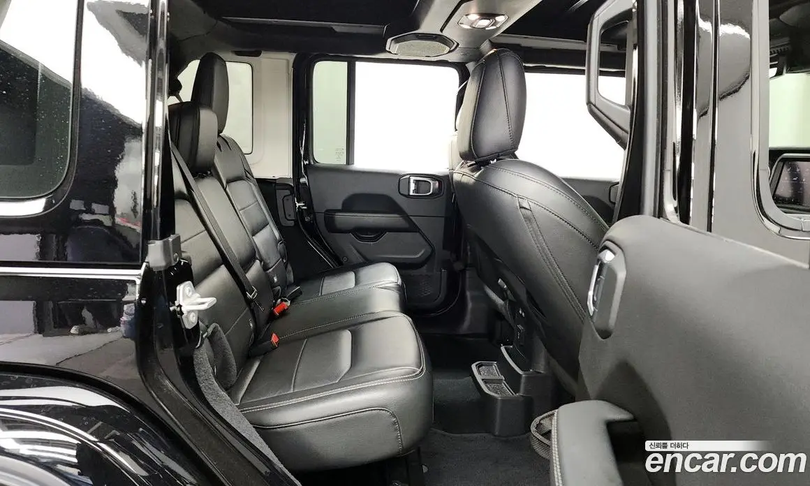 Jeep Wrangler 2022 2.0 автомат (гидро), фото 12