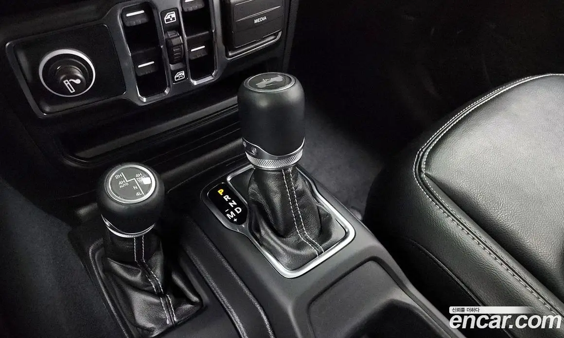 Jeep Wrangler 2022 2.0 автомат (гидро), фото 9