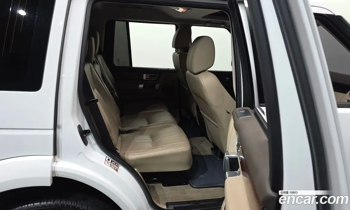 Land Rover Discovery 2016 3.0 автомат (гидро), фото 12