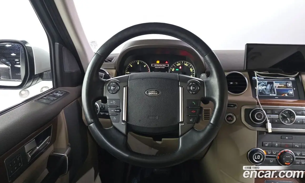 Land Rover Discovery 2016 3.0 автомат (гидро), фото 13