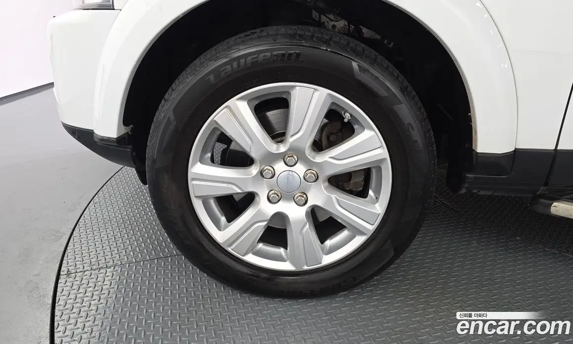 Land Rover Discovery 2016 3.0 автомат (гидро), фото 5