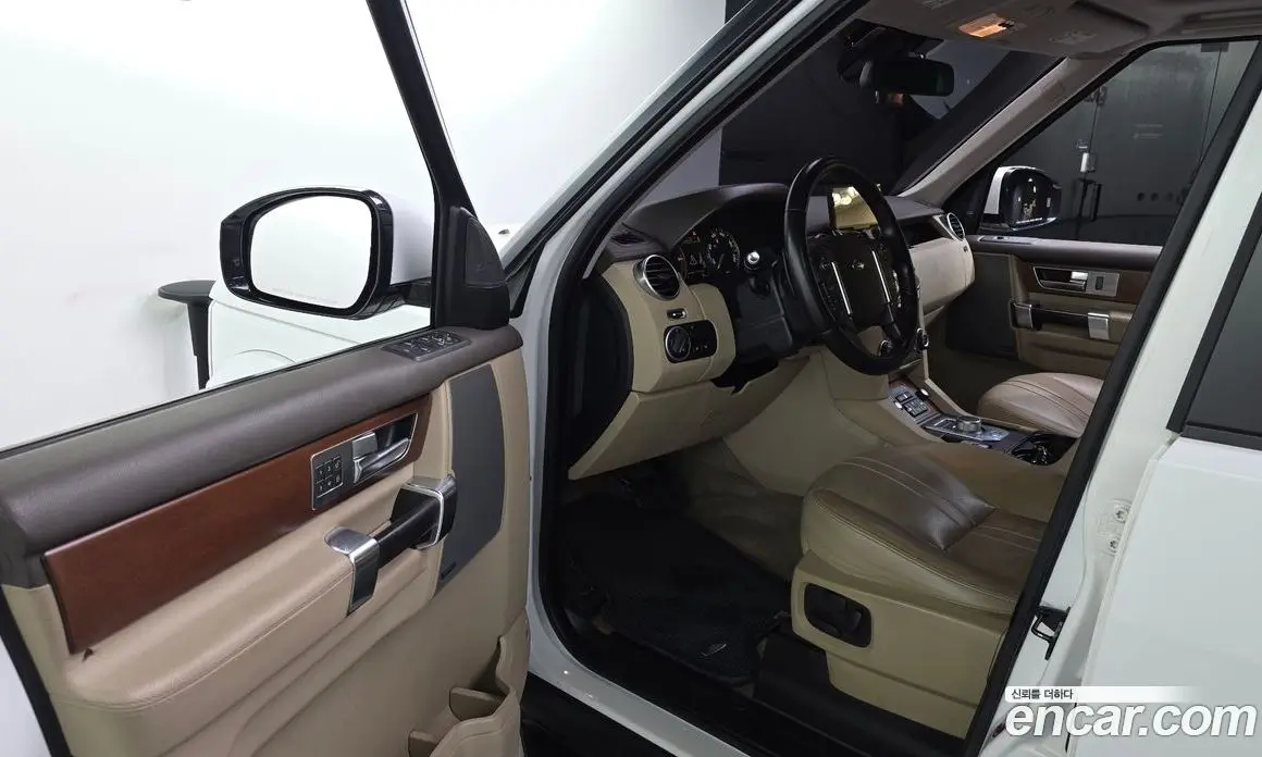 Land Rover Discovery 2016 3.0 автомат (гидро), фото 10