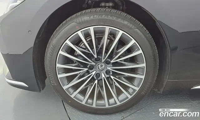 Lexus LS 2024 3.4 автомат (гидро), миниатюра 5 Lexus LS 2024 3.4 автомат (гидро), миниатюра 5