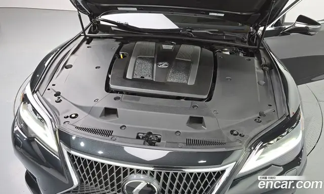 Lexus LS 2024 3.4 автомат (гидро), миниатюра 6 Lexus LS 2024 3.4 автомат (гидро), миниатюра 6