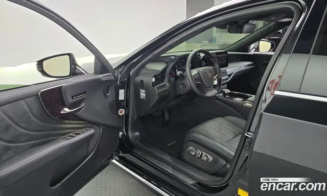 Lexus LS 2024 3.4 автомат (гидро), миниатюра 10 Lexus LS 2024 3.4 автомат (гидро), миниатюра 10
