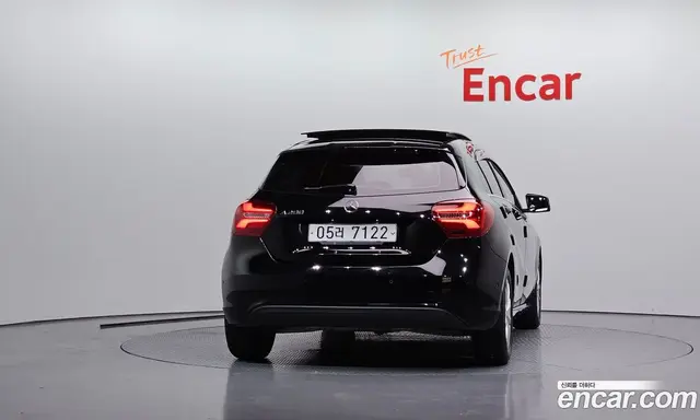 Mercedes-Benz A-Class 2017 1.6 автомат (гидро), миниатюра 4 Mercedes-Benz A-Class 2017 1.6 автомат (гидро), миниатюра 4