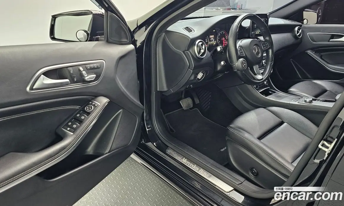 Mercedes-Benz A-Class 2017 1.6 автомат (гидро), фото 10 Mercedes-Benz A-Class 2017 1.6 автомат (гидро), фото 10