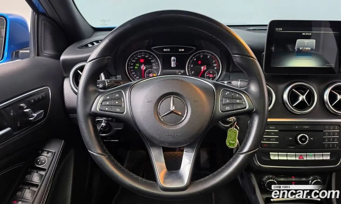 Mercedes-Benz A-Class 2017 1.6 автомат (гидро), фото 12