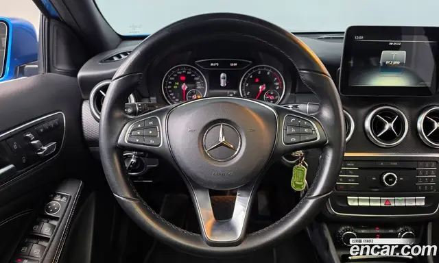 Mercedes-Benz A-Class 2017 1.6 автомат (гидро), миниатюра 12