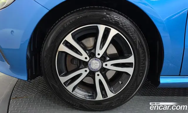 Mercedes-Benz A-Class 2017 1.6 автомат (гидро), миниатюра 5