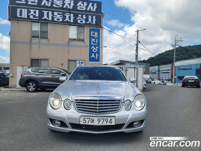 Mercedes-Benz E-Class 2009 3.0 автомат (гидро), миниатюра 2