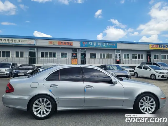 Mercedes-Benz E-Class 2009 3.0 автомат (гидро), миниатюра 4