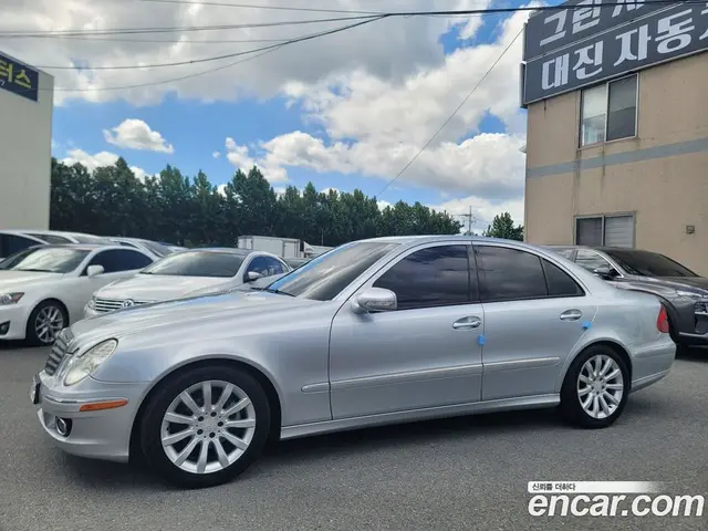 Mercedes-Benz E-Class 2009 3.0 автомат (гидро), миниатюра 9