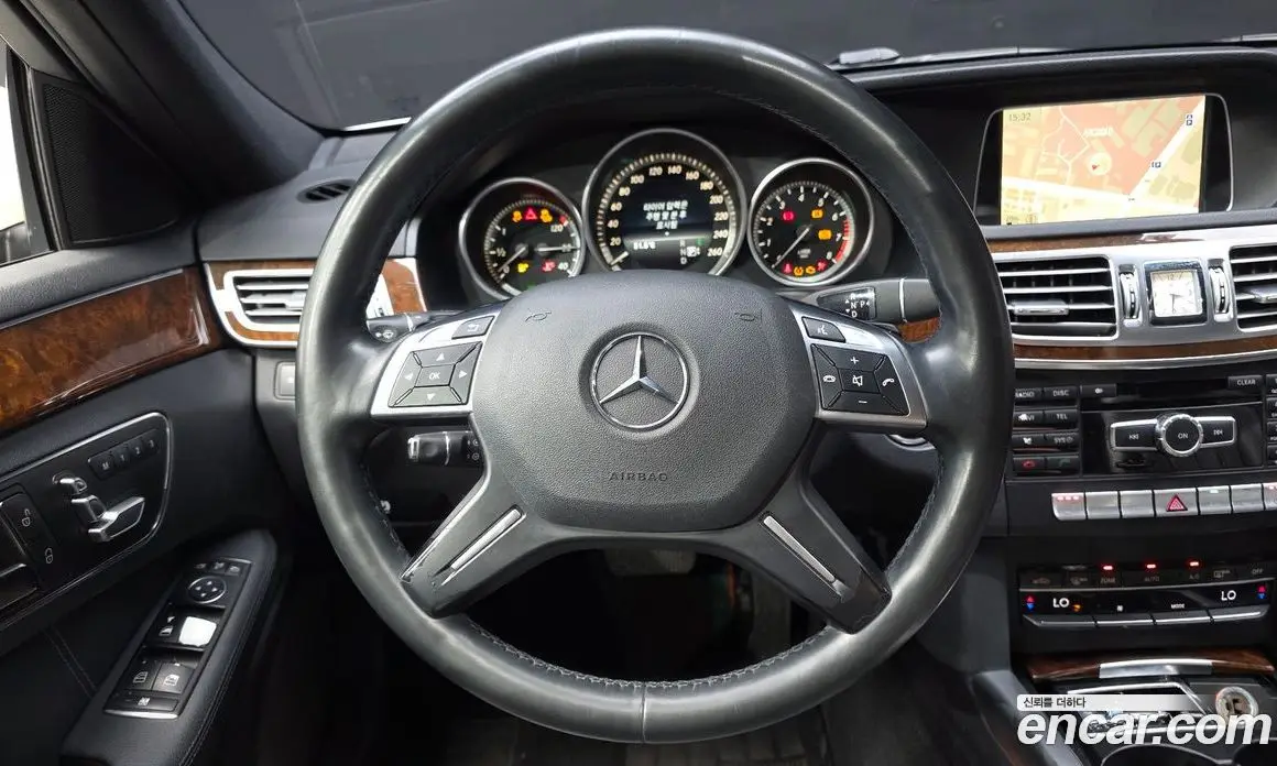Mercedes-Benz E-Class 2015 3.5 автомат (гидро), фото 13 Mercedes-Benz E-Class 2015 3.5 автомат (гидро), фото 13