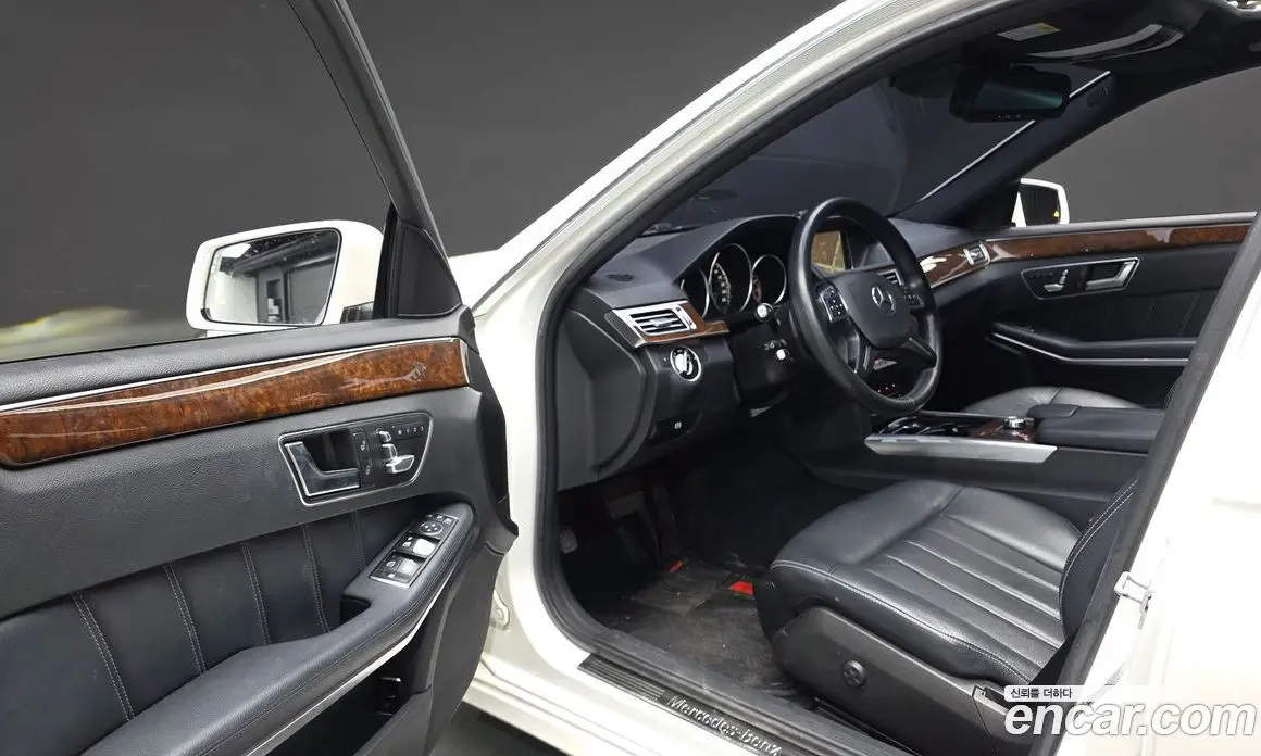 Mercedes-Benz E-Class 2015 3.5 автомат (гидро), фото 10 Mercedes-Benz E-Class 2015 3.5 автомат (гидро), фото 10