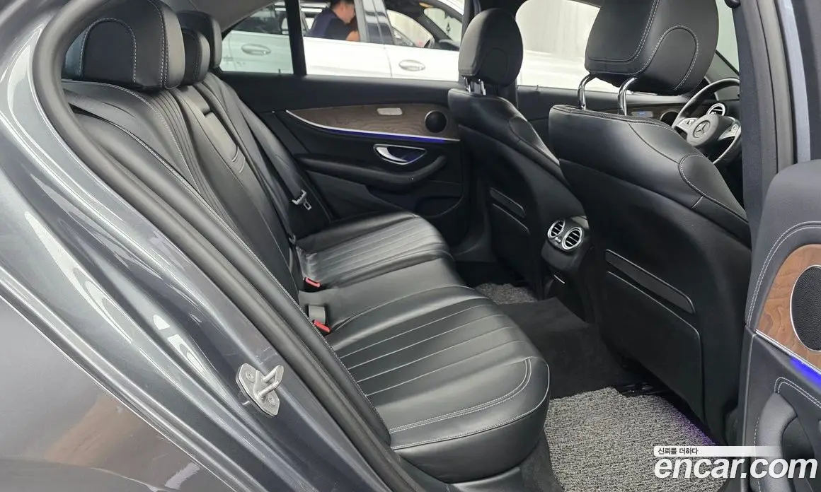 Mercedes-Benz E-Class 2017 2.0 автомат (гидро), фото 12