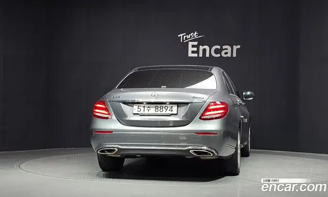 Mercedes-Benz E-Class 2017 2.0 автомат (гидро), миниатюра 4