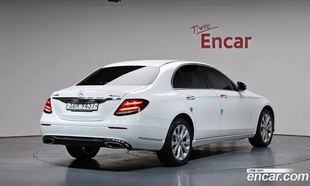 Mercedes-Benz E-Class 2018 2.0 автомат (гидро), миниатюра 2 Mercedes-Benz E-Class 2018 2.0 автомат (гидро), миниатюра 2