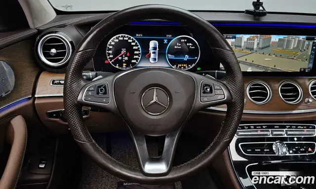 Mercedes-Benz E-Class 2018 2.0 автомат (гидро), миниатюра 12