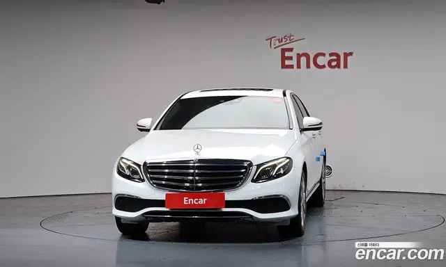 Mercedes-Benz E-Class 2018 2.0 автомат (гидро), миниатюра 3 Mercedes-Benz E-Class 2018 2.0 автомат (гидро), миниатюра 3