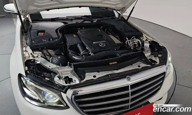 Mercedes-Benz E-Class 2018 2.0 автомат (гидро), миниатюра 6 Mercedes-Benz E-Class 2018 2.0 автомат (гидро), миниатюра 6