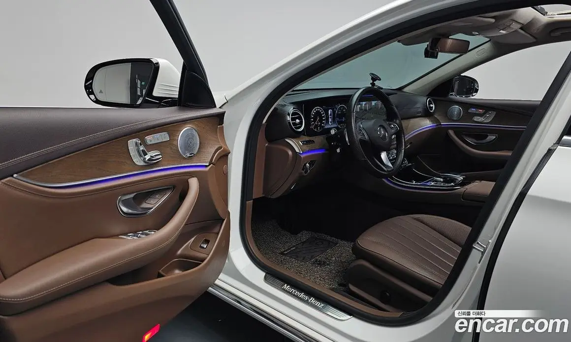 Mercedes-Benz E-Class 2018 2.0 автомат (гидро), фото 10 Mercedes-Benz E-Class 2018 2.0 автомат (гидро), фото 10