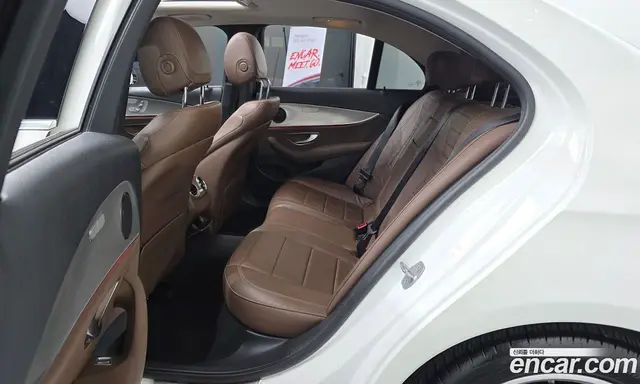 Mercedes-Benz E-Class 2018 2.0 автомат (гидро), миниатюра 12