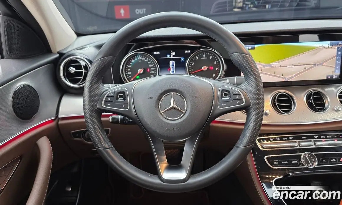 Mercedes-Benz E-Class 2018 2.0 автомат (гидро), фото 13 Mercedes-Benz E-Class 2018 2.0 автомат (гидро), фото 13
