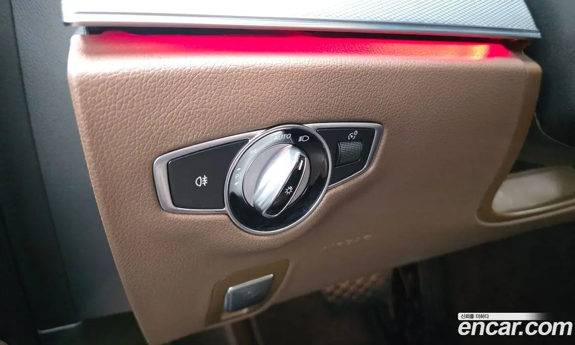 Mercedes-Benz E-Class 2018 2.0 автомат (гидро), фото 18 Mercedes-Benz E-Class 2018 2.0 автомат (гидро), фото 18