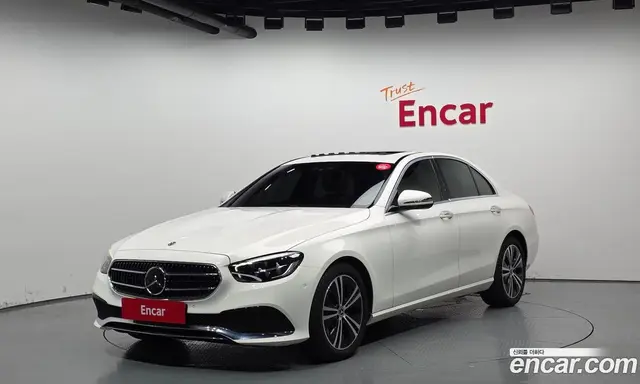 Mercedes-Benz E-Class, 2021, 76 271 км