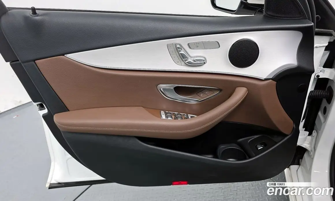 Mercedes-Benz E-Class 2021 2.0 автомат (гидро), фото 17