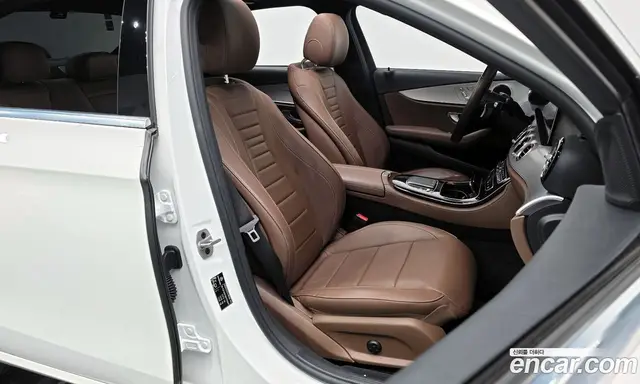 Mercedes-Benz E-Class 2021 2.0 автомат (гидро), миниатюра 10