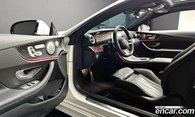 Mercedes-Benz E-Class 2022 2.0 автомат (гидро), миниатюра 12